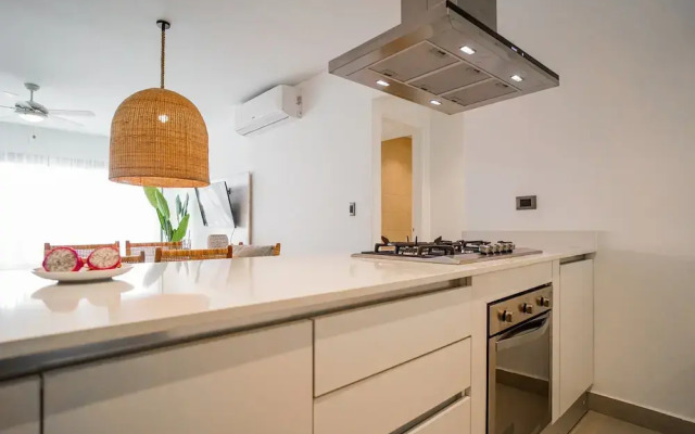 Luxury 3 Bedroom Apartment at the Beach