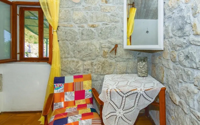 Awesome Home in Kucine With Wifi and 3 Bedrooms