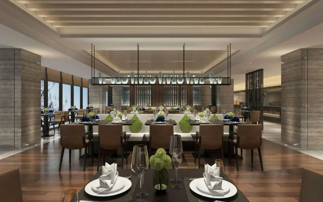 Four Points by Sheraton Shanghai, Kangqiao