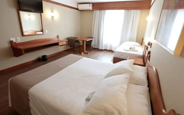 Tri Hotel Canela