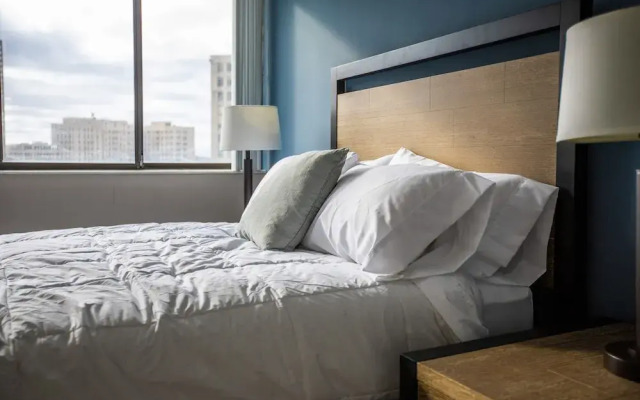 Motor City Suites by Barsala