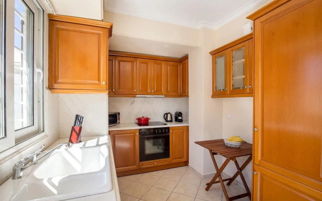 Stylish one-bedroom maisonette in Mets