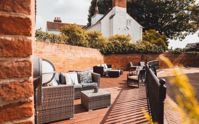 Stratford Limes Hotel