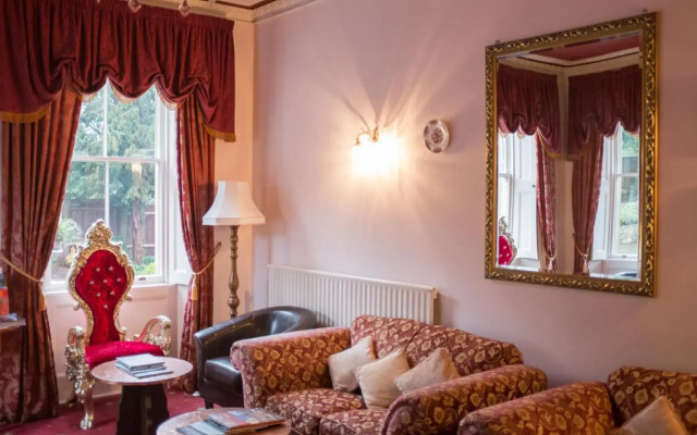 Wentworth House Hotel