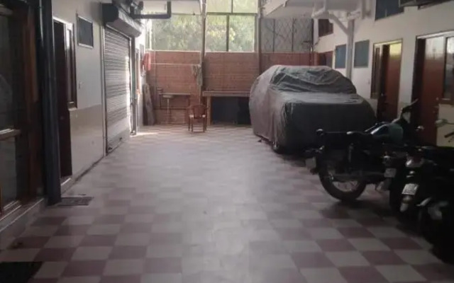 Bhagwan Guest House