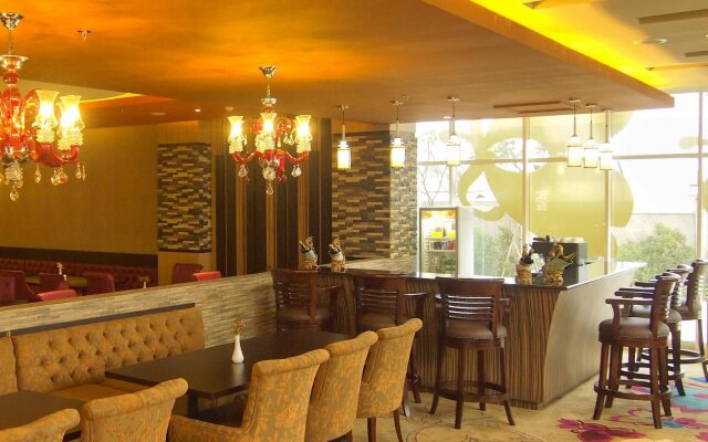 Sapphire Sky Hotel BSD City