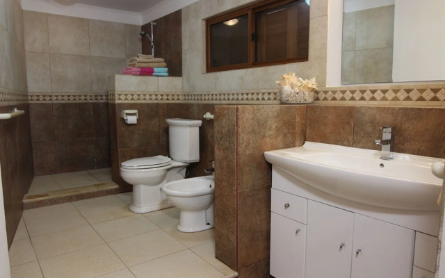 Beach White Villa Aruba