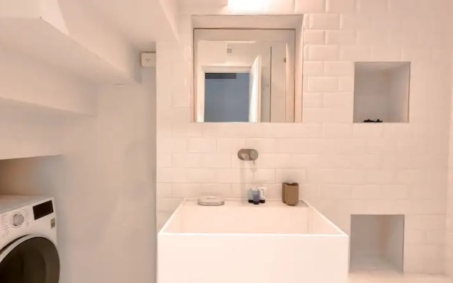 Royal Eden Apartment
