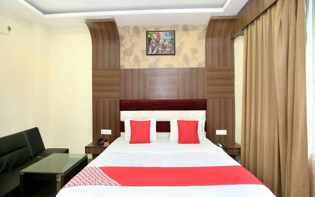 OYO 5710 The Majestic Crown Hotel