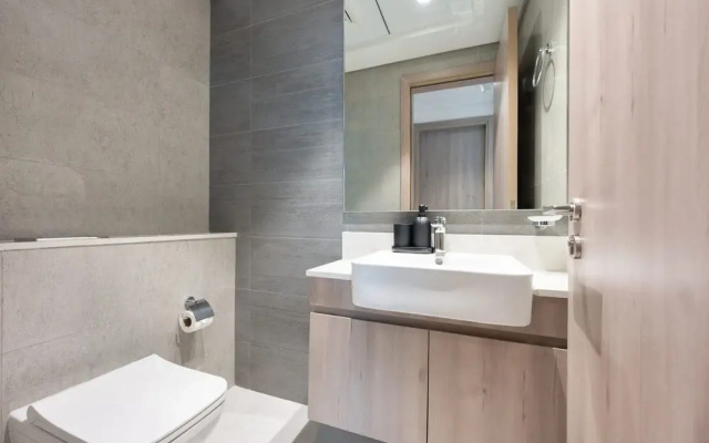 Modern Aesthetic 1-bedroom Apartment in Dubai Hills