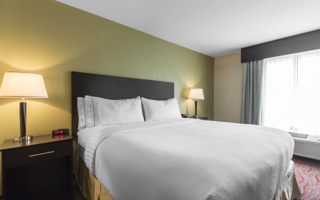 Holiday Inn Express Hotel & Suites Cullman by IHG