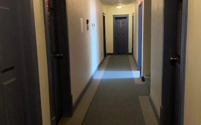 Lakeview Hotel