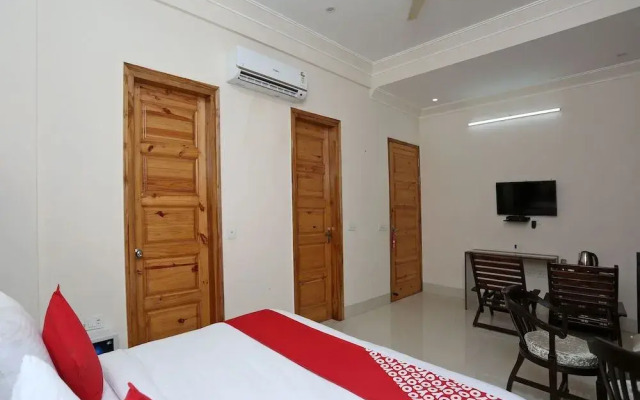OYO 14444 JMK House