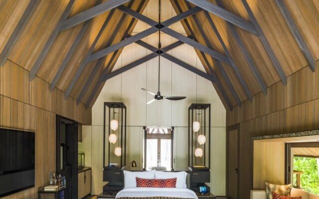 The St. Regis Maldives Vommuli Resort