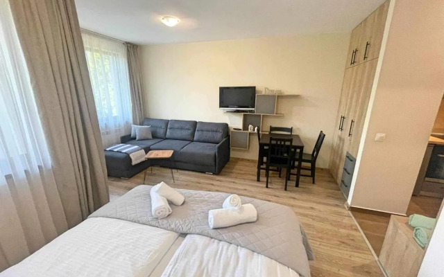 Арборо Боровец Гардънс Е50