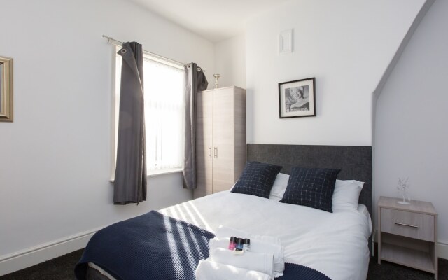 Townhouse @ 47 Clare Street Stoke