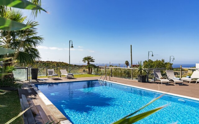 Villa Sol e Mar by OurMadeira