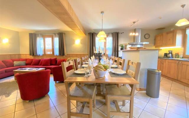 Chalet in Morzine Sleeping 12 with Sauna