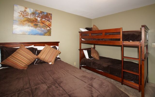 Ski and Tee Cabin