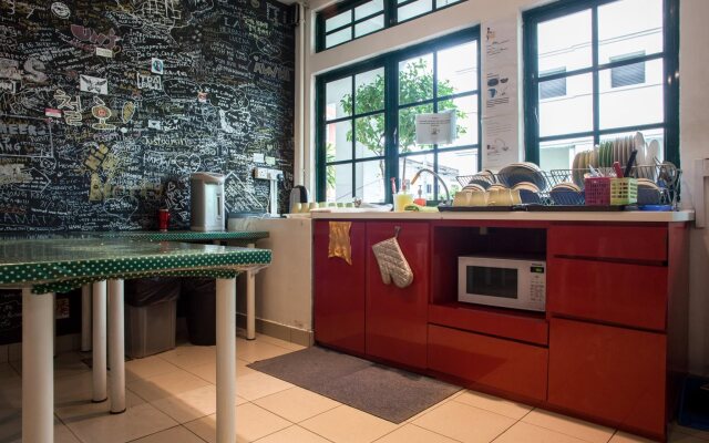 Footprints Hostel