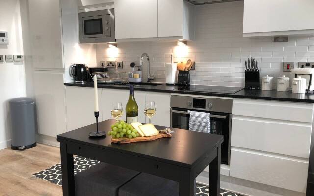 Cosy One Bedroom Apartment By Creatick