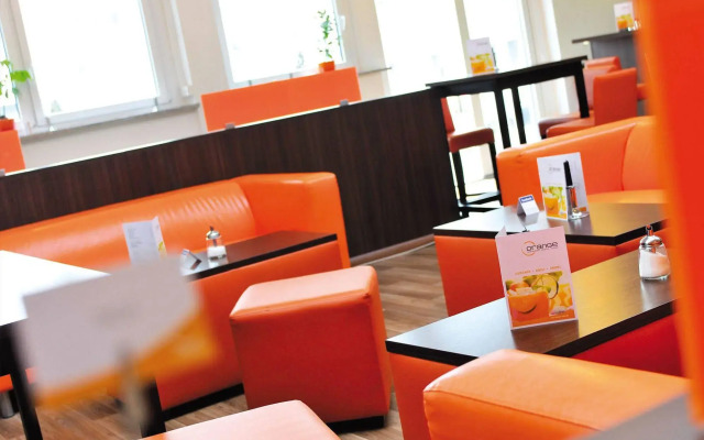 Orange Hotel und Apartments