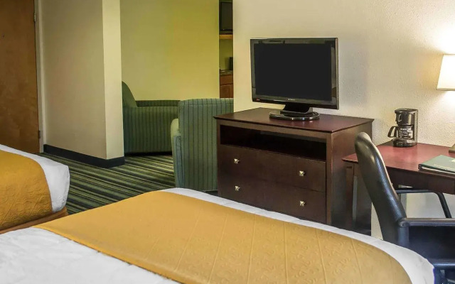 Cedar Stables Inn and Suites