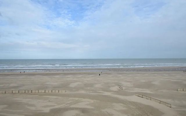 Seaview Stay w/ Parking