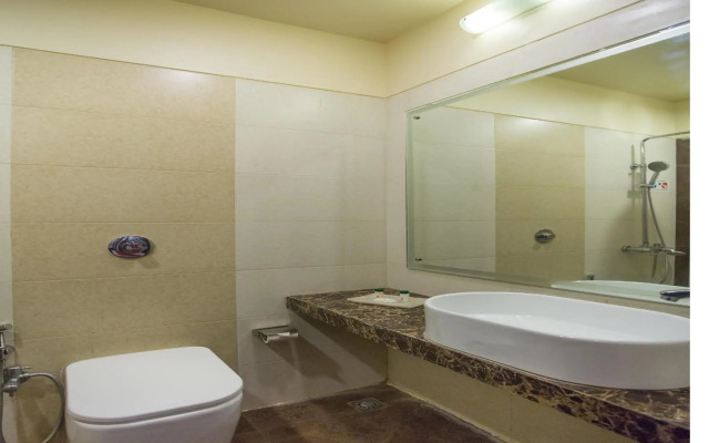 OYO 2377 Hotel Residency