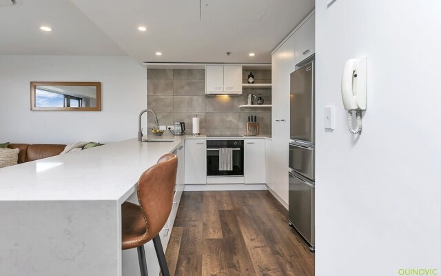 QV Modern Upscale Apartment - 1012