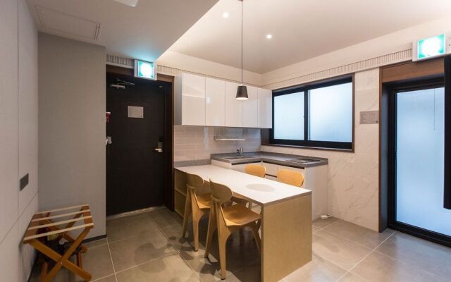Brown Dot Hotel Geoje
