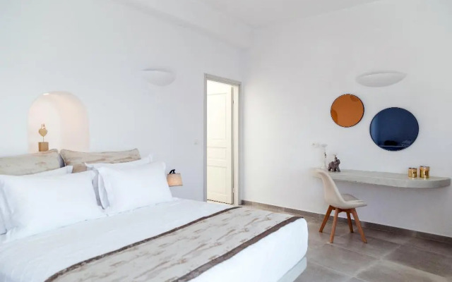 Adamant Suites