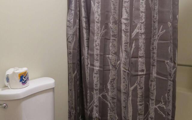 Forest Hill Lodge & Cabins