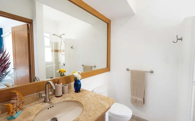Sleeps 10 Views Beach 1 Block
