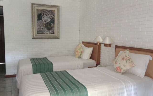Puri Padi Hotel