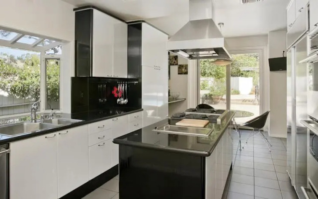 Beverly Hills Canyon Retreat