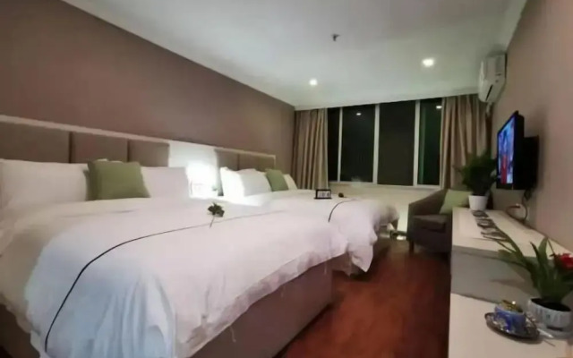 2008 Hotel