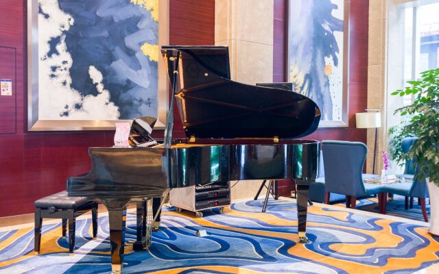 Avant-Garde Hotel