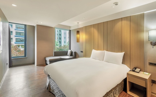 CHECK inn SELECT - Taipei NeiHu