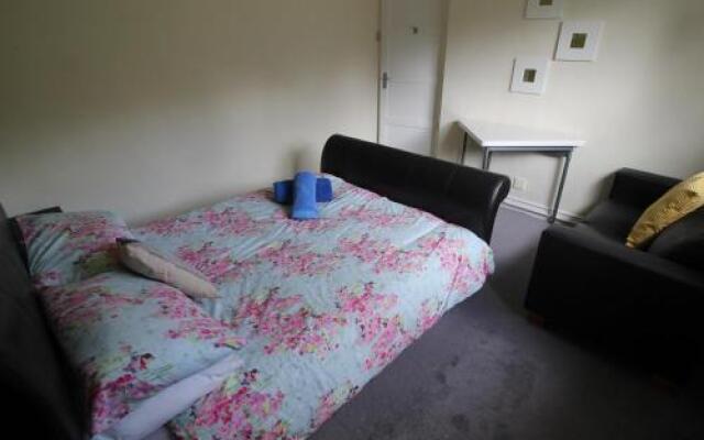 Two Bed Ground Floor Apartment Cardiff
