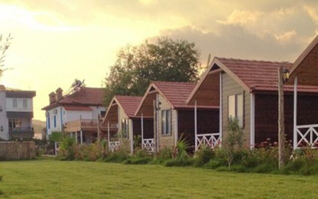 Tas Konak Butik Otel Bungalov