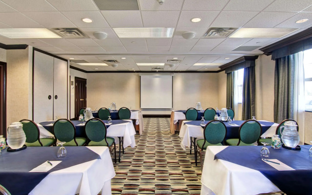 Homewood Suites by Hilton Toronto Mississauga