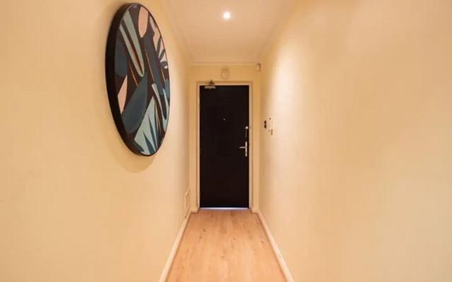 The Woking Wonder Captivating 3bdr Flat With Parking