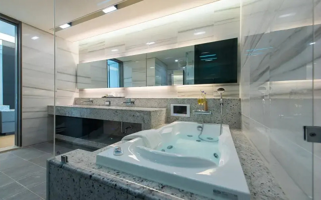 LCT Residence