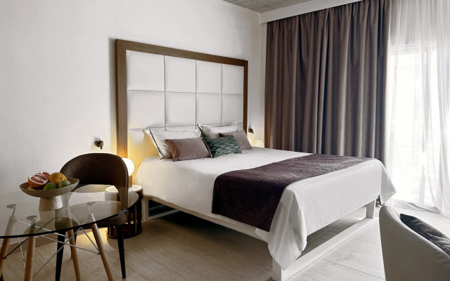 King Jason Paphos - Designed for Adults By Louis Hotels