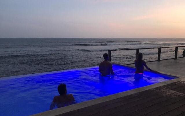 Laola Surf Camp El Sunzal