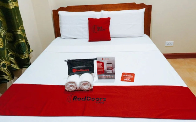 RedDoorz near Talisay District Hospital