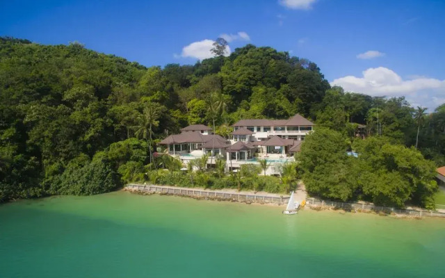 Beach Front Luxury Villa Hai Leng