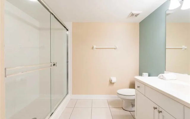 Towers Grande 402 - Two Bedroom Condo