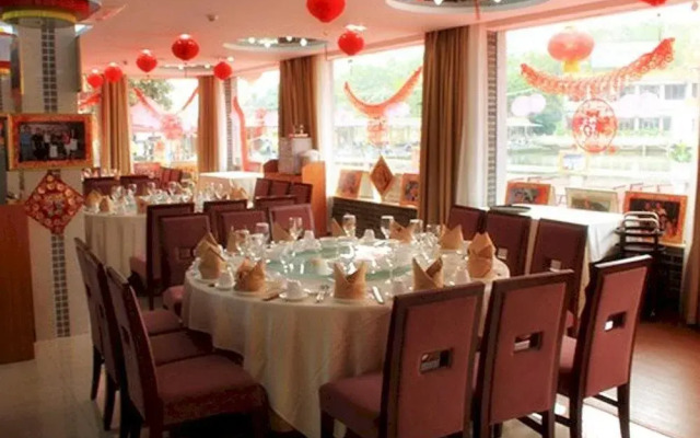 Xi Li Lake Holiday Resort